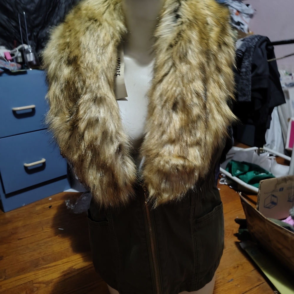 NWT Vintage America Green Zipper Vest W/Removable Fur Trim - Picture 2 of 12